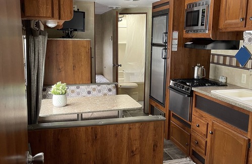 Blind Bay Resort | Waterfront RV Accommodation in Blind Bay Resort on Shuswap Lake Beach