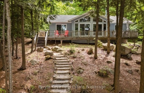 Bracebridge Cottage | Waterfront Sanctuary 3bd unforgettable Muskoka cottage