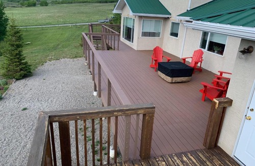Twin Butte Villa | Waterton Country Villas - Whole House! Sleeps 32!!
