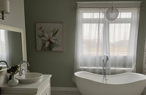 Mermaid House | Waterview, Minutes From Downtown Charlottetown