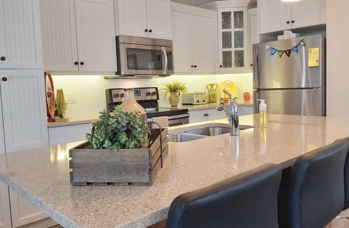 Okanagan-Similkameen House | *We're exempt from BC short term rental regulations! Right next to the pools