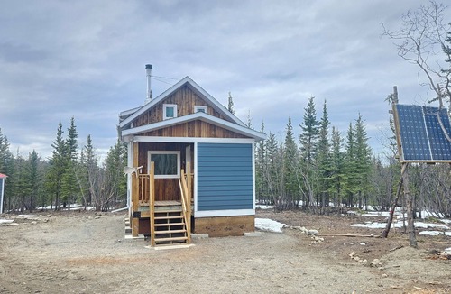 Whitehorse Cabin | Welcome to our cozy slice of the North!