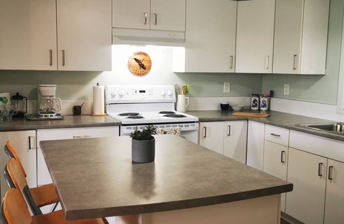 Crofton House | Welcome To Maven Haven Bed & Breakfast