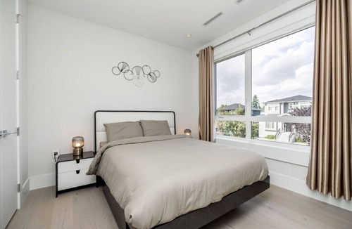 Killarney House | Welcome to Your Dream Vancouver Getaway