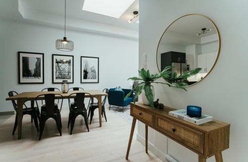 La Petite-Patrie Apartment | Welcoming and Light Filled 2bdr Apartment