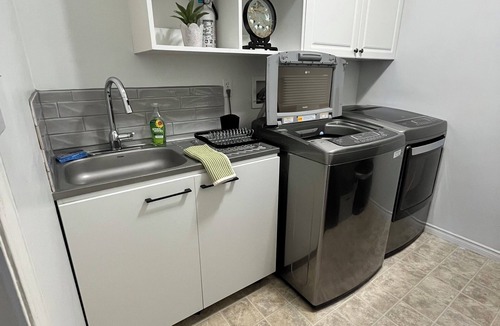 Regional District of Nanaimo Apartment | Wes and Tatiana’s Home away from Home