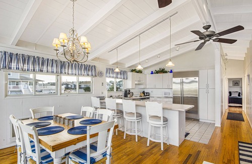 West Hampton Dunes House | WEST HAMPTON DUNES SUNSETS- DUNE ROAD PRIVATE BEACH SETTING