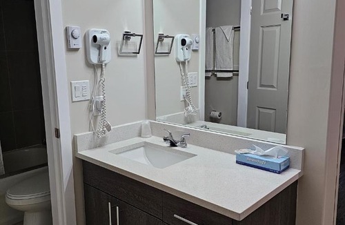 Leduc Hotel | Western Budget Motel #1 Leduc/Nisku