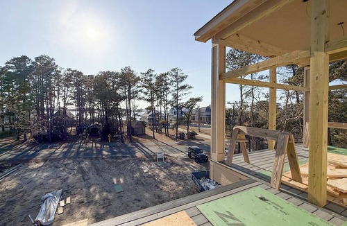 Colington House | Whanger Treehouse - KDH MP 7, Sound View, Elevator, Pool, Pool Table, Pets OK, YR Flex Stays