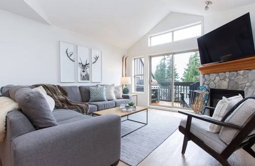 Upper Village House | Whistler Blackcomb Escape | Private Hot Tub & Cozy Mountain Views