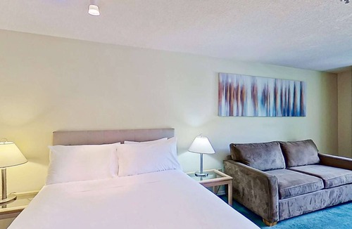 Blackcomb Hotel | Whistler - Glacier Lodge 223