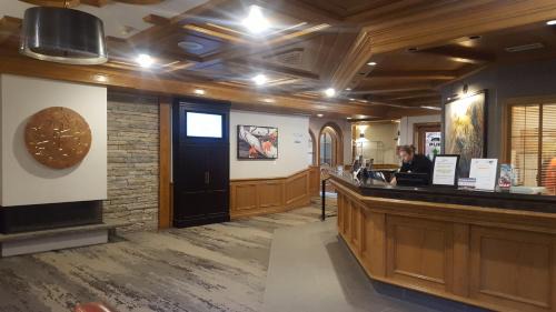 Jasper Hotel | Whistler's Inn