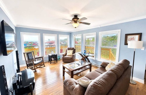 Newfoundland House | Whistler's View