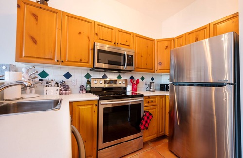 Village North Apartment | Whistler Village studio, hottub, king bed, free parking