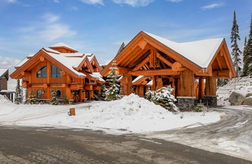 Big White Ski Resort Ski Chalet | White Spirit Lodge, Artisan Log Masterpiece Chalet