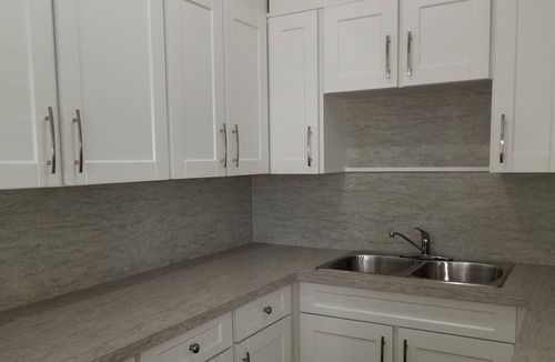 Delta House | White Willow Farms and Guesthouse located on a large property.