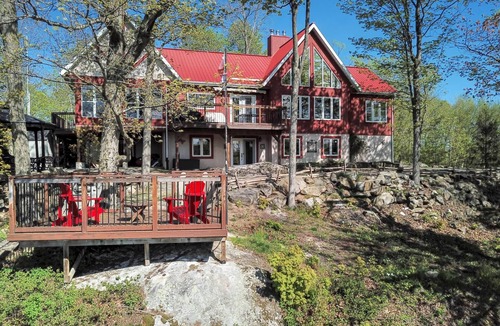 Jones Falls House | Whitefish Lodge- on the Rideau Lakes