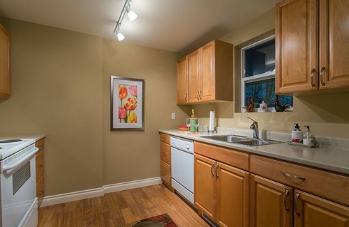 Saanichton House | WolfShire - Sunrise - Beauty and Serenity in the Valley