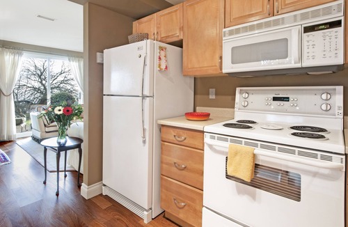Saanichton House | WolfShire - Sunrise - Beauty and Serenity in the Valley