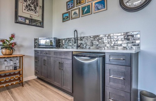 Killiney Beach House | Wonderful Lakeviews!