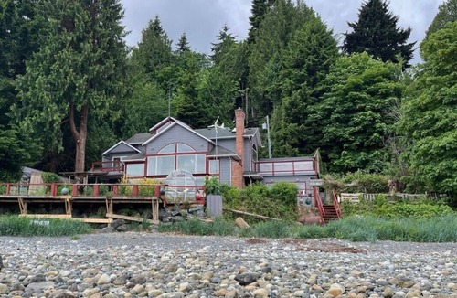 Regional District of Nanaimo House | WoodHaven! Entire house on ocean