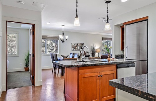 Canmore Apartment | 🌲 Woodland Retreat: 2-Bedroom Apartment Pool Treed Privacy