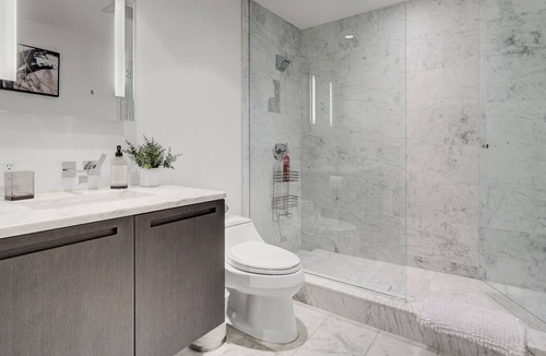 Coal Harbour Apartment | World Class Luxury at its finest