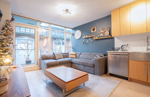 Mount Pleasant Condo | World Cup Retreat | 1BR | Gym & Free Parking