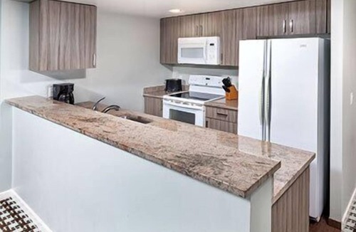 Inner Harbour House | Worldmark Victoria - 2BD Sleeps up to 6