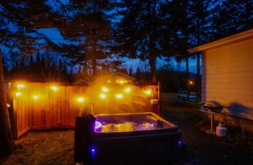 Saint-Tite-des-Caps Ski Chalet | WOW ! Chalet Boho - Charlevoix, spa, fire and bbq