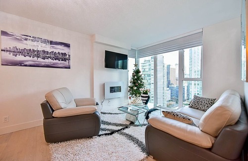 Coal Harbour Condo | Wow! Coal Harbour Beauty