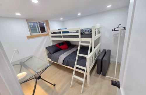 Richmond Hill Bed & Breakfast | Yolo guest house