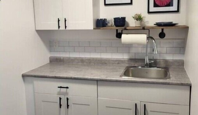 1 bdrm 716 23a ave n unit Cn