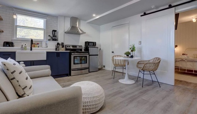 1 bed, Serenity Place w babbling brook & beautiful garden