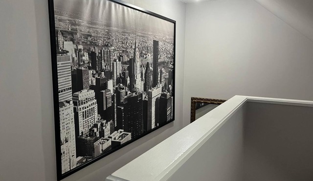 1 Bedroom 1 bathroom apartment with kitchen, laundry room and living room