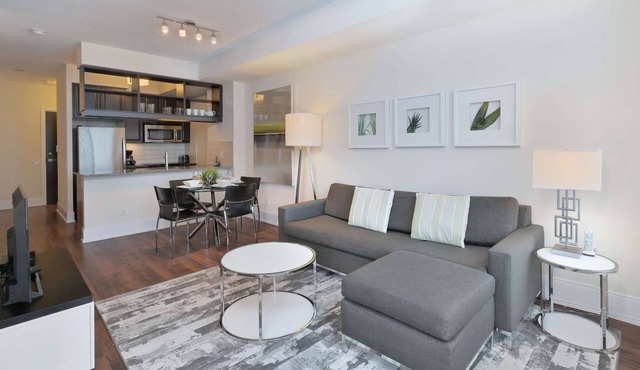 1 Bedroom/1 Bathroom Suite
