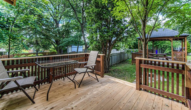 1 Bedroom Apartment in North Waterloo w Private Patio - Close to UW, Tech Park