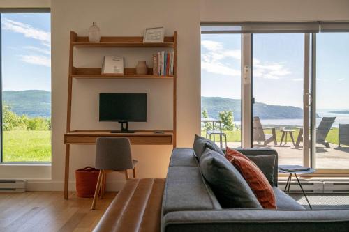 102 - Upscale Condo - River View Terrace