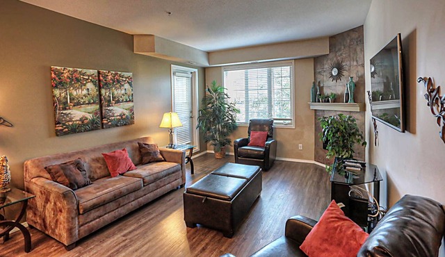 #1102 3 Bed 2 Ba Luxury Golf Course Condo