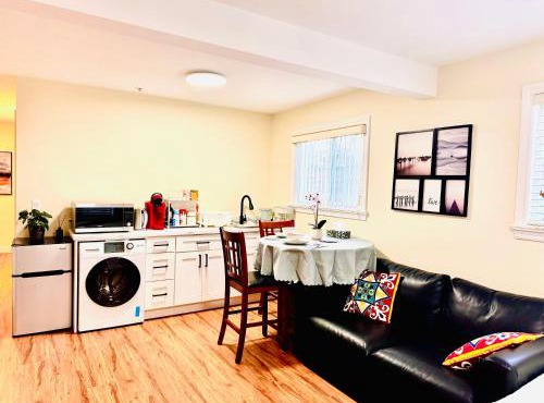 13 Mins to Downtown-Free Parking near Joyce Skytrain -2 Beds