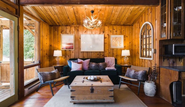 14acre Lake Property- Venue+BnB