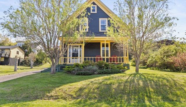 1880s home with modern amenities in West Lahave