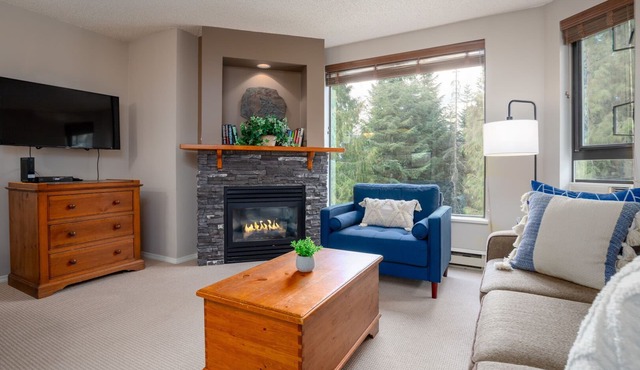 1BR | Marquise | Close to Ski Hill | Pool | Sauna | Hot Tub | Fitness Suite | Fireplace