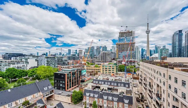 1King 1Queen 1Twin Beds/CN TowerView/Luxury Suite