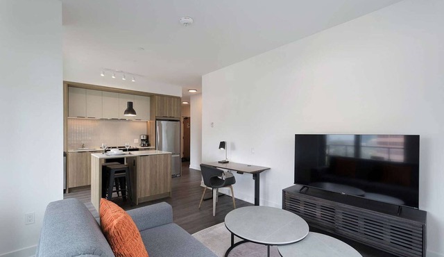 2 Bedroom/2 Bathroom Suite