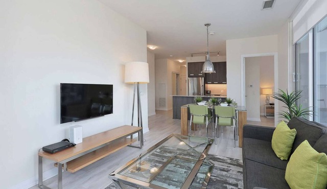 2 Bedroom/2 Bathroom Suite