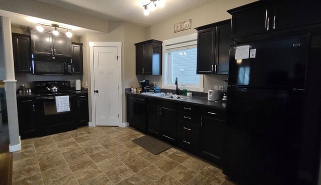 2 Bedroom Basement Suite - Fully Stocked, Clean & Pet-Friendly!