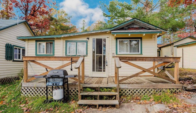 2-Bedroom Cottage #5 - Lodgepole Pine