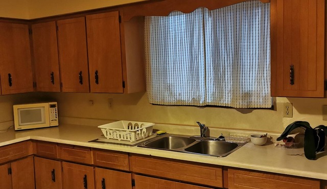 2-bedroom ground floor unit in quiet neibourhood community Dunbar Vancouver