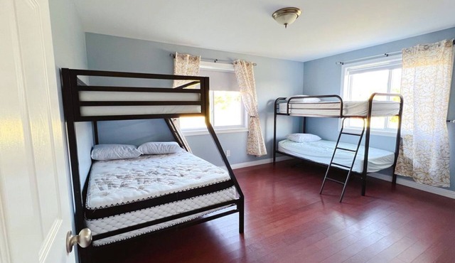 2 Bedroom with free parking-upto 10 parking space